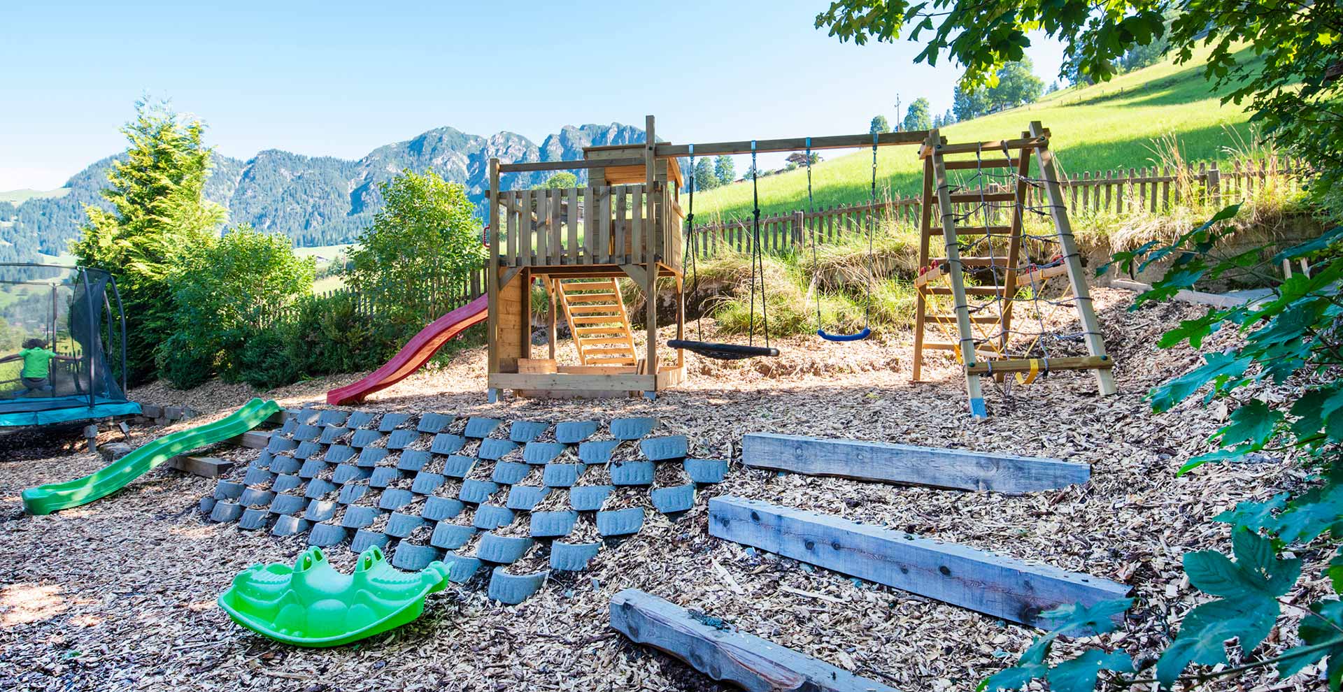 07_rosenhof-alpbach_spielplatz_header